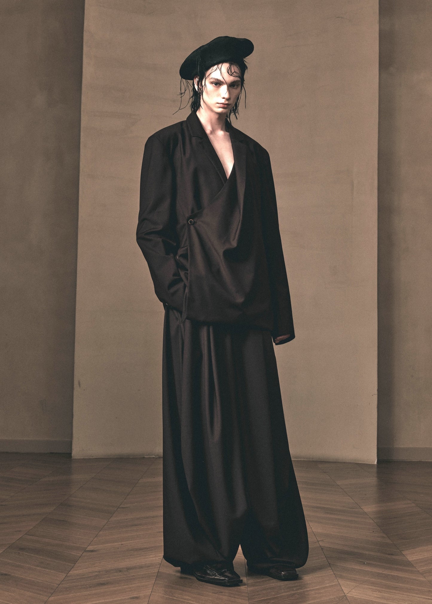PLEATED ASYMMETRIC BLAZER