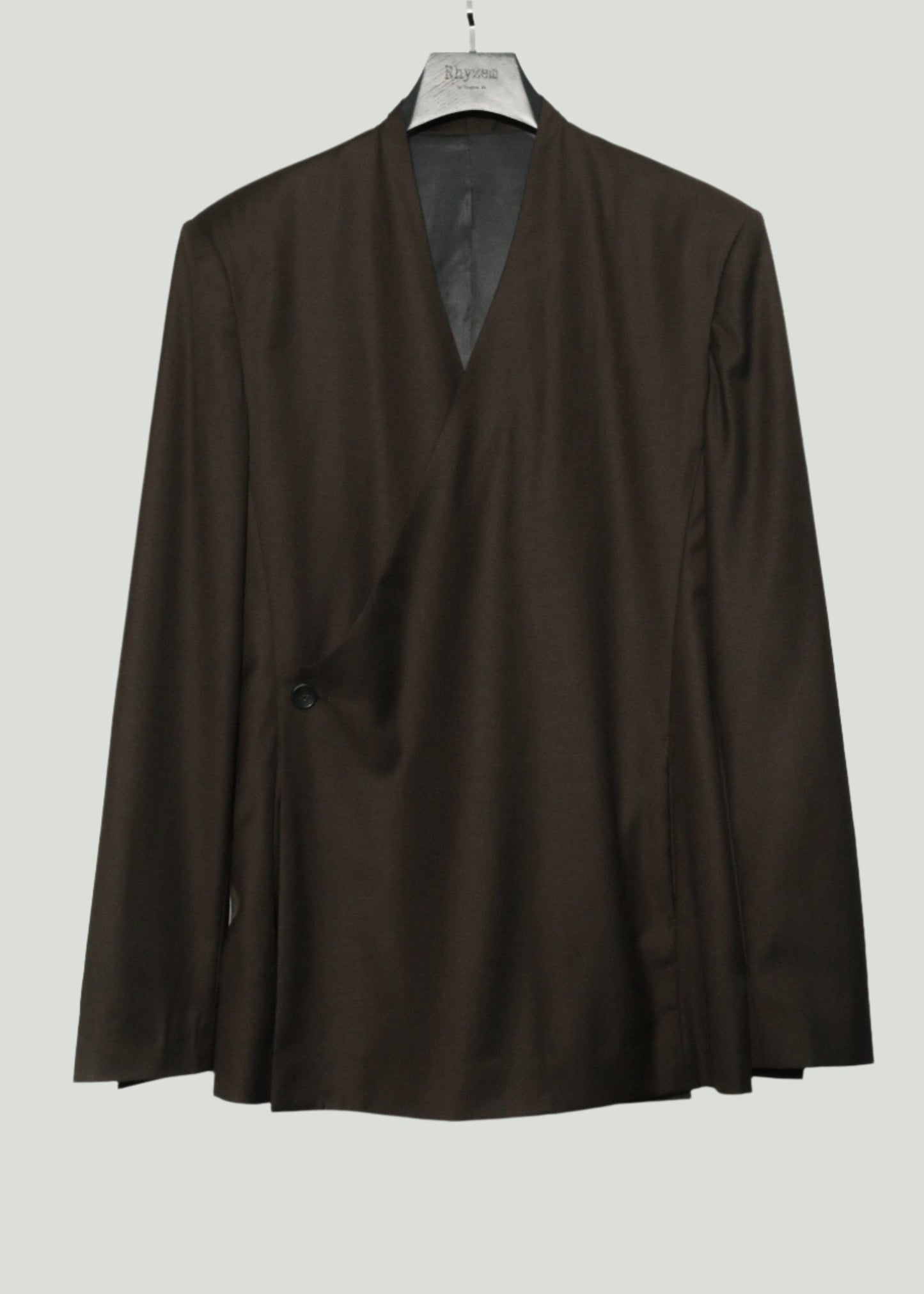 CLASSIC COLLARLESS SLOPING JACKET
