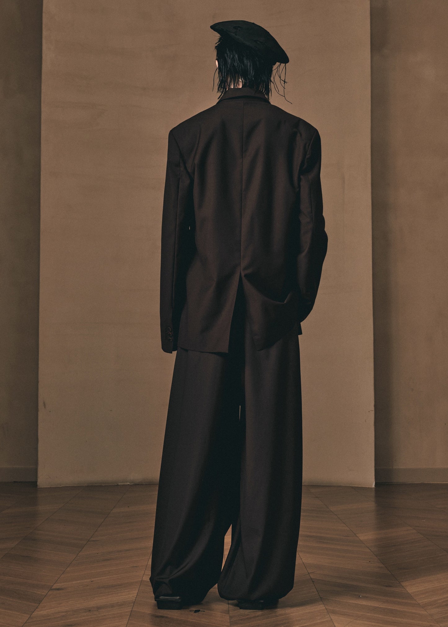 PLEATED ASYMMETRIC BLAZER