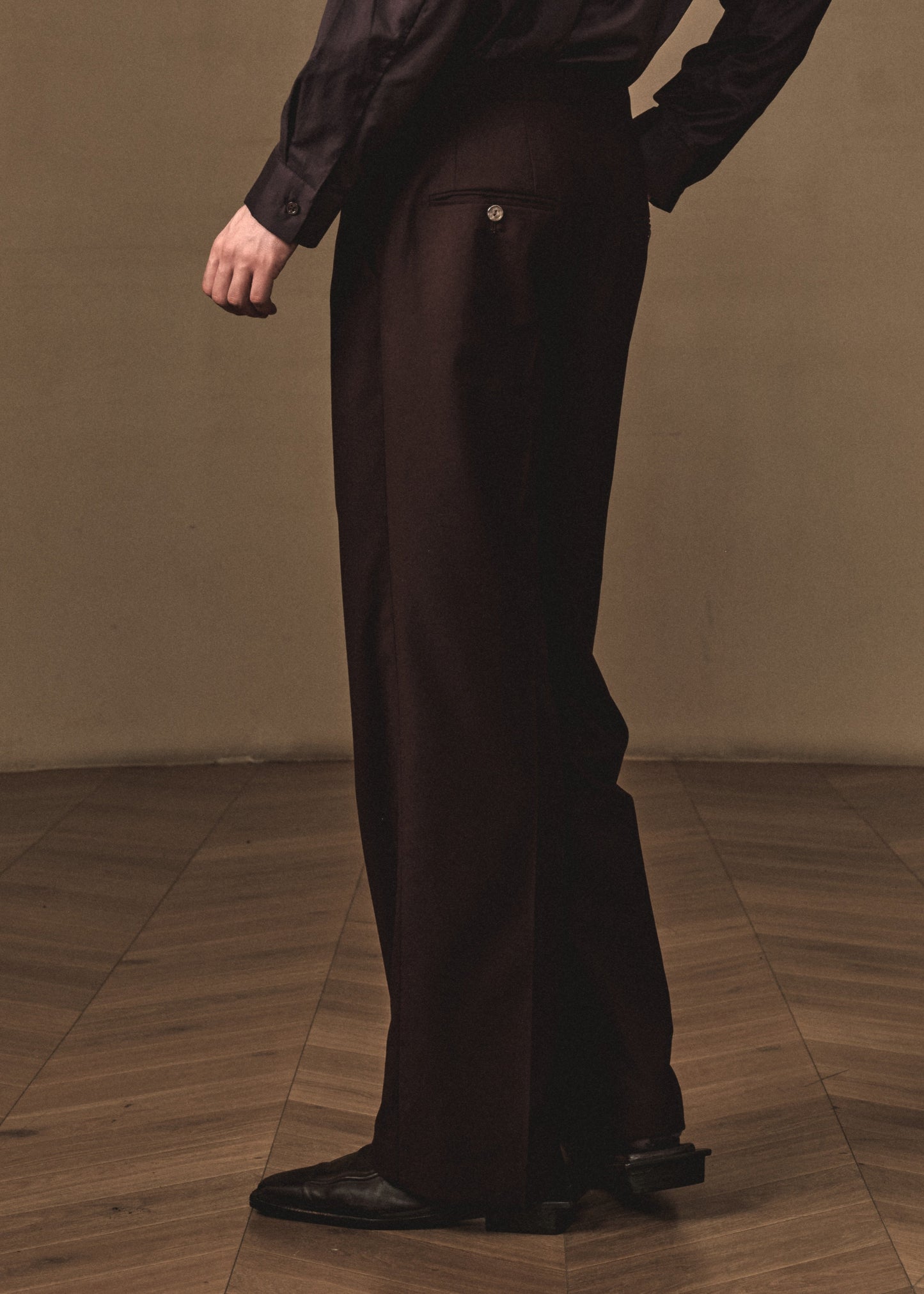 CLASSIC SLIM TROUSERS