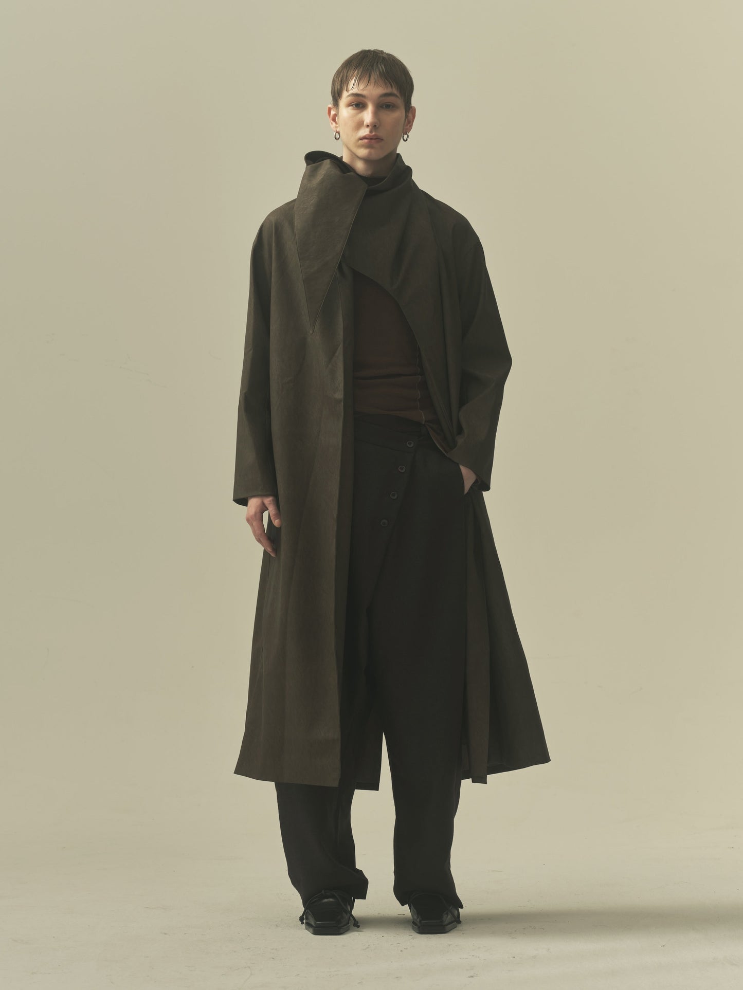 TRIANGLE SCARFED LEATHER COAT