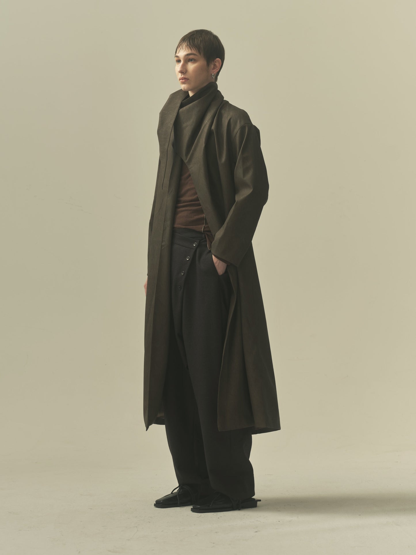 TRIANGLE SCARFED LEATHER COAT